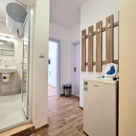 Sunny Breeze Apartment *