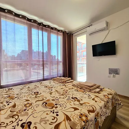 Sunny Breeze Apartment